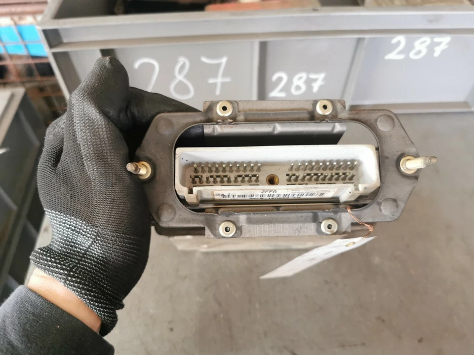 Centralina Motore Ford Fiesta III GFJ 1.1i 92FB-FA EEC-IV CAD 2A081 - Immagine 2 di 4