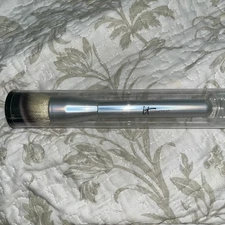 IT Cosmetics 7" Angled Buffing Foundation Makeup Brush Sealed Soft