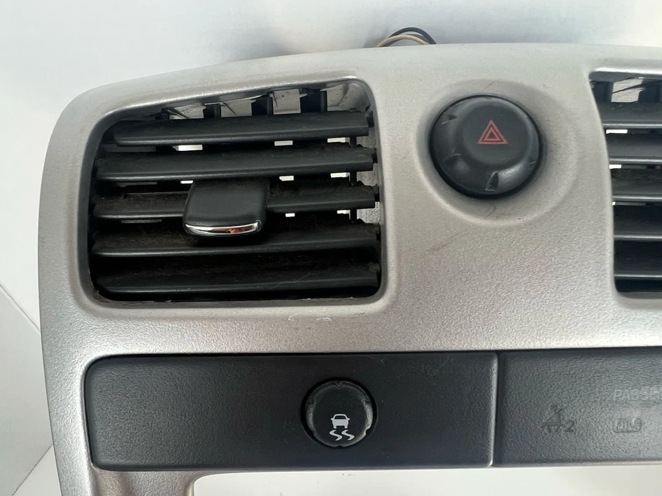 04-12 OEM Chevy Colorado GMC Canyon Radio central tablero bisel panel de ajuste gris Foto 3 de 4