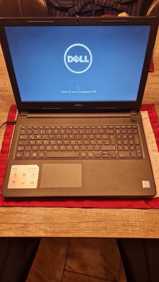 Dell 210-AJXF Inspiron 15 3000 Series (Intel) - 3567 in schwarz 15,6 Zoll - Bild 3 von 4