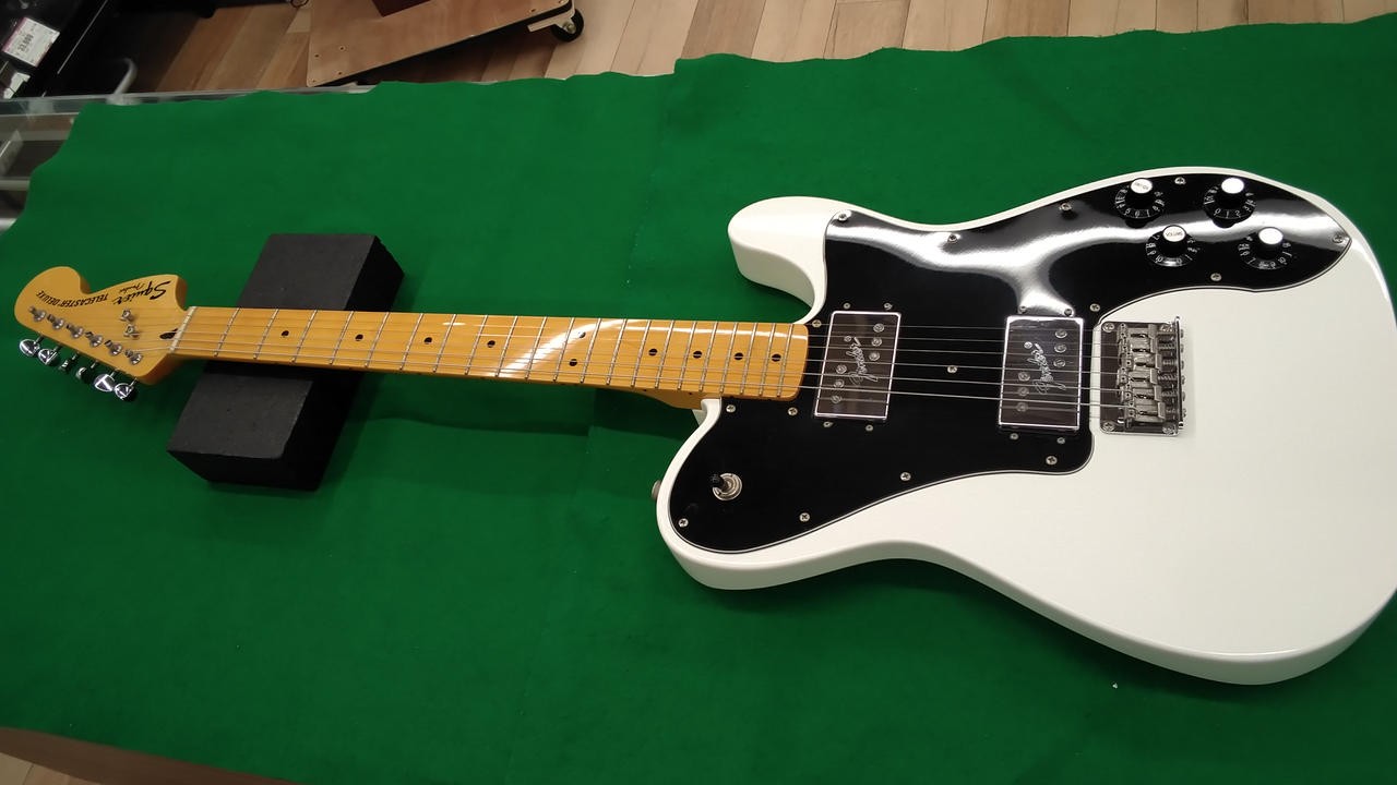 SQUIER TELECASTER DELUXE electric guitar