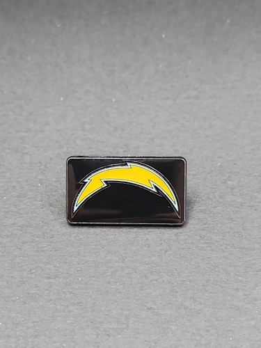 NFL Football Team Los Angeles Chargers Enamel Lapel Pin, FREE SHIPPING! - Picture 1 of 2