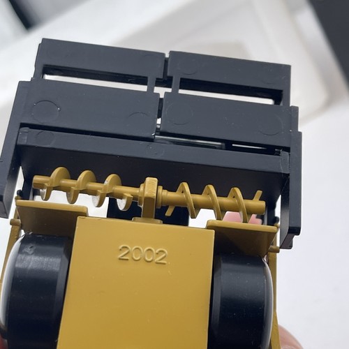 Caterpillar Cat AP-1000B Asphaltfertiger - NZG Maßstab 1:50 Druckgussmodell #479.1 Neu - Bild 14 von 18