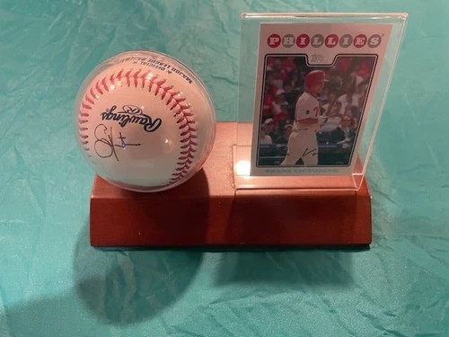 Phillies Shane Victorino Autographed Baseball with holder and 2008 card