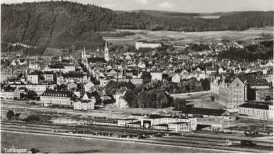 Postcard Tuttlingen-city, station, Aesculap building, run 1956