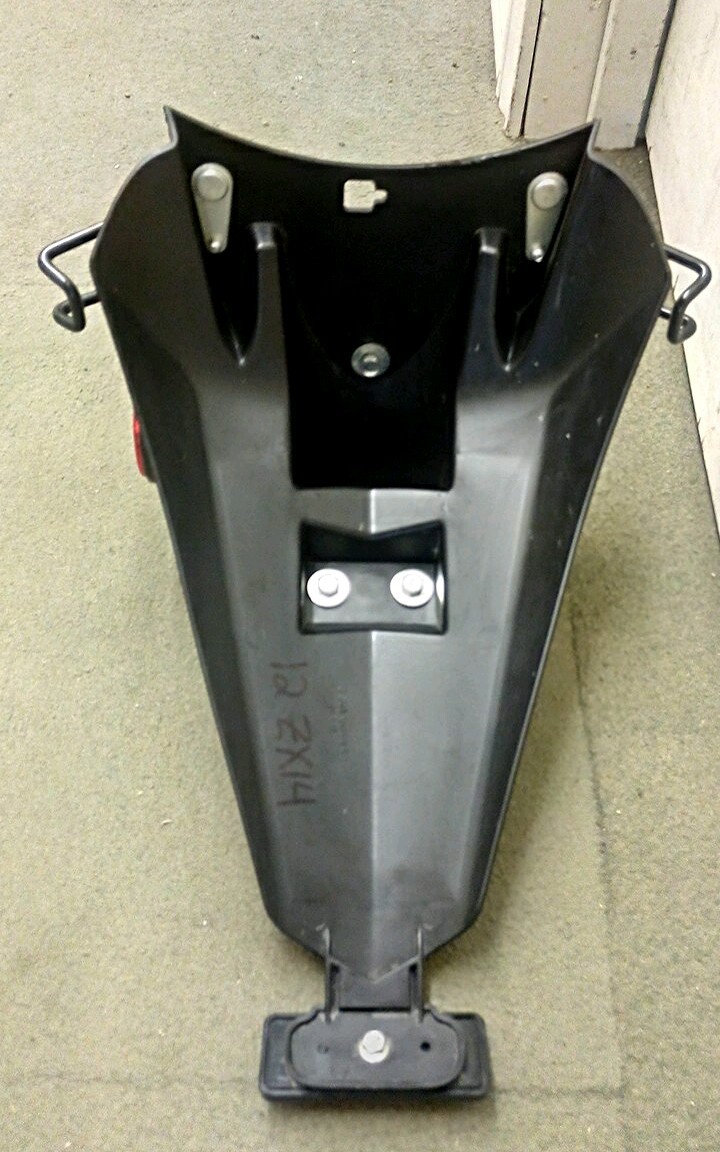 パーツ yu0701 06-11 Kawasaki Ninja ZX14 R Rear Fender License Plate Holder