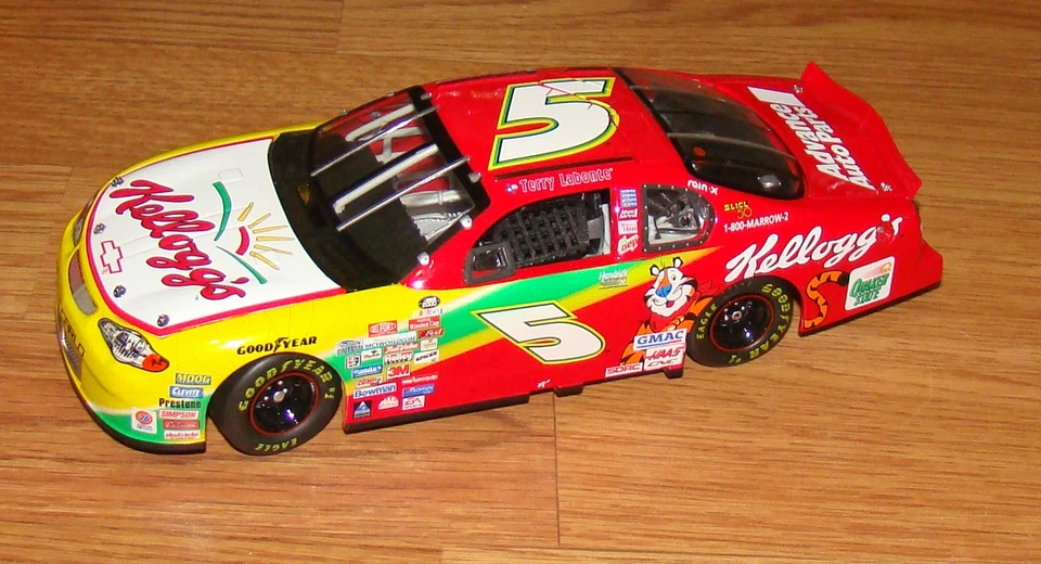 Team Caliber Owners Nascar TERRY LABONTE #5 Kellogg's 2000 Chevy Monte Carlo - Image 4 of 4