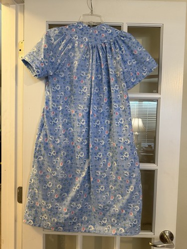 Lati Fashion Women’s Pearl Snap House Coat Nightgown Blue Floral Small Short Slv - Picture 5 of 5