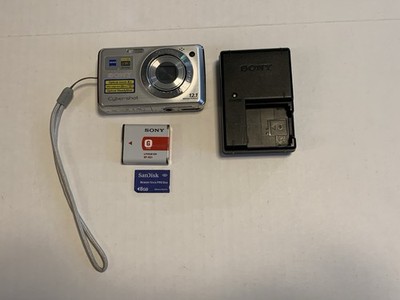 Sony Cyber-Shot DSC-W220 Digital Camera 12.1 MP 4x Optical Zoom & 8GB Card