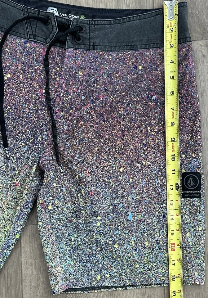 Volcom Mod Tech Boardshorts Swim Paint Splashed Multi-Colored Men’s Size 30 - Image 4 of 4