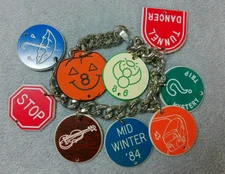 VTG 80s Disk Symbol Music Rain Stop Danger Pumpkin Bus Travel Mod Charm Bracelet