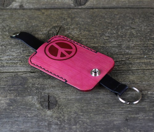 Peace sign - Leather key holder, case with silver key ring, hippie keychain. - Picture 2 of 6