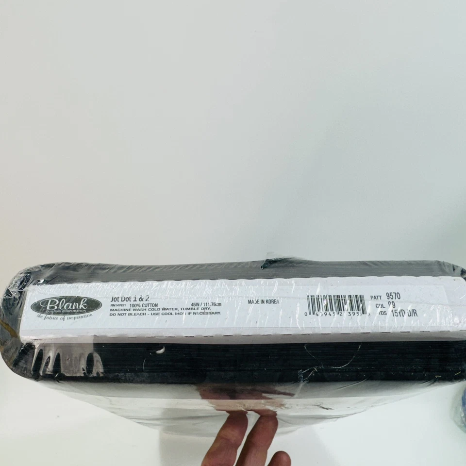 Jot Dot en negro de Blank Quilting 9570-99, 45 INC X 15 YDS Foto 4 de 4