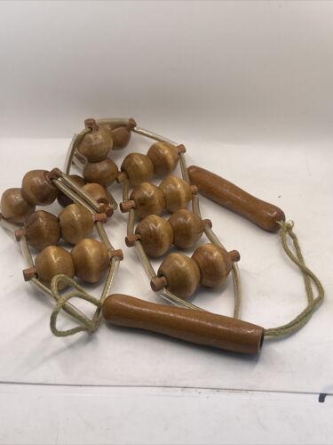 Vtg Wooden Ball Bead Back Massager  Body Neck Relieve Aches Hand Held Roller Z - Picture 1 of 3