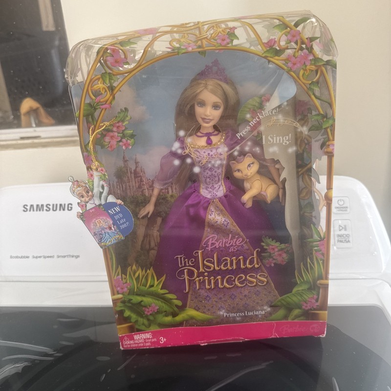 Barbie as The Island Princess: Princess Luciana Doll with Cat 2007 Mattel