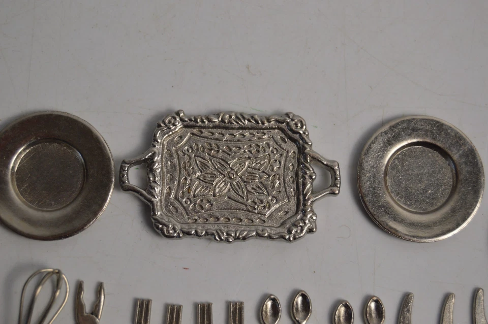 20 Piezas Metal Casa de Muñecas Miniatura Platos Bandeja Batidor Tetera Cocina Foto 4 de 4