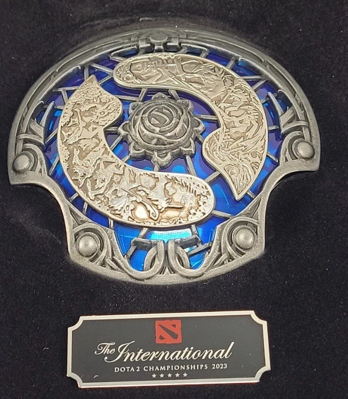 Коллекционный медальон Aegis Shield 2023 Dota 2 International Championships - Изображение 3 из 3