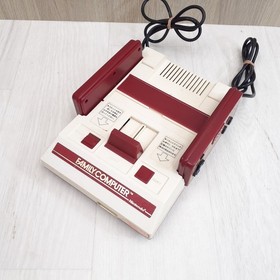 Japanese Original Famicom Family Computer Console Boxed CIB with 12 Games 1983