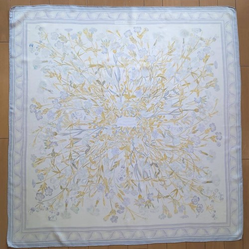 HERMES Carre 90 Silk Scarf Oeillets Sauvages Wild Carnation Lavender 90cm