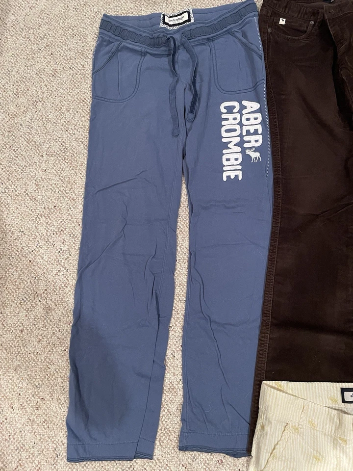 Conjunto de 4 pantalones, pantalones deportivos, pantalones cortos y cinturón Abercrombie & Fitch para niñas XL/00R/14/16 Foto 2 de 4
