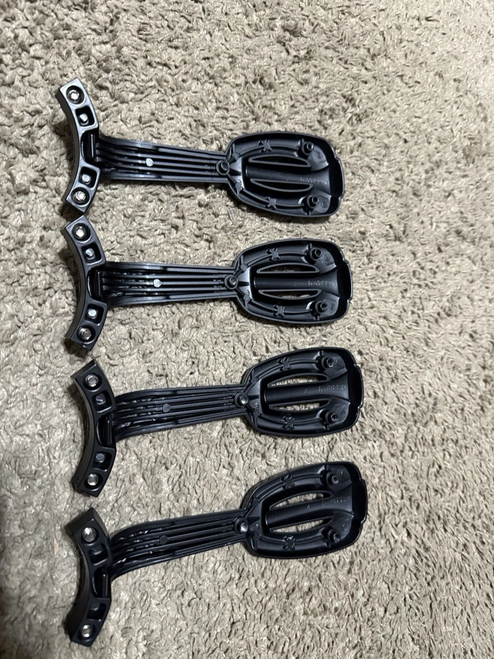 4X Blade Brackest for Hampton Bay Glendale III 52 in "1007887287" - Image 4 of 4