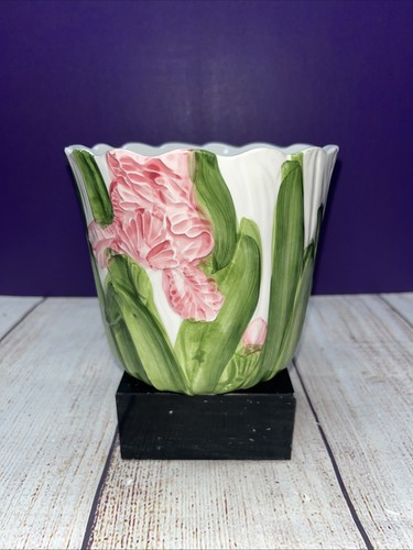 Ben Rickert Übertopf/Cache Pot, geprägte rosa & lila Iris, - Bild 3 von 7