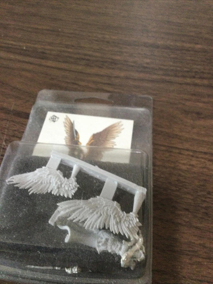 Eiryss Angel of Vengeance Solo MiniCrate Mercenaries Warmachine OOP PIP 94014 - Image 2 of 4