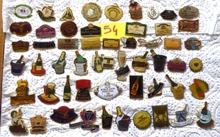 Lot de pin's Champagne 9