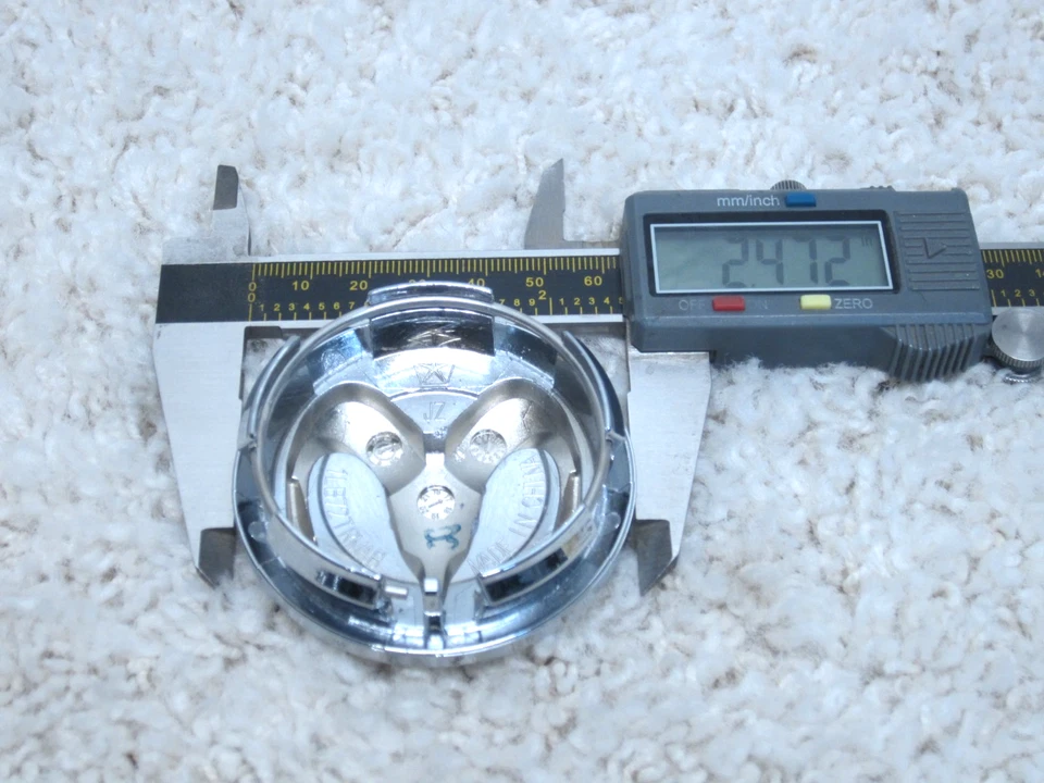 Tapa central de rueda Dodge 1500 Dakota, Durango, Grand Caravan, OEM 1LB72TRMAB #2C-9 Foto 2 de 2