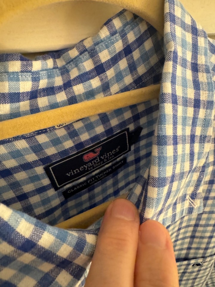 T-Shirt Uomo Vineyard Vines Calcio Vintage - Manica Lunga Blu Con Tasca - Taglia XL Nuova