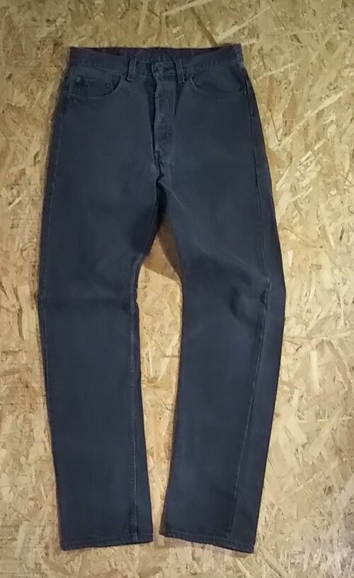VTG 90s Levi's 501. Made in USA. 1992 made. Black. W31-32 VTG 90s Levi's 501. Made in USA. 1992 made. Black. W31-32