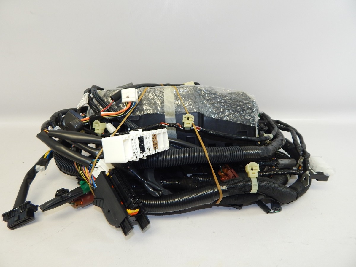 s0zwj6gztscmcmdmnz12 ページ NEW BMW 3 G20 FRONT BUMPER WIRING HARNESS LOOM 61129436174