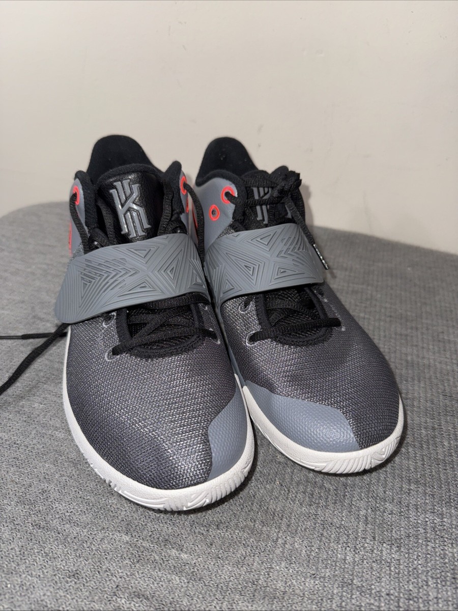 Nike Kyrie Flytrap III Men's Size Gray Basketball Athletic Shoes  BQ3060-010
