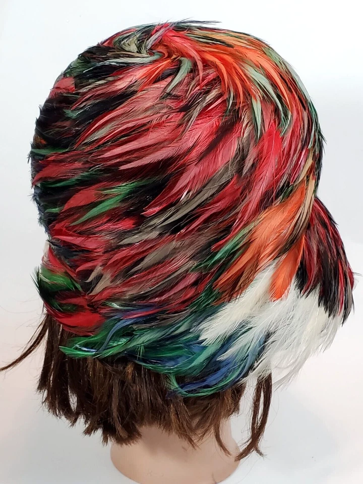 Impresionante sombrero de lujo emplumado vintage originales de Mr. Joseph's New York talla M Foto 2 de 4