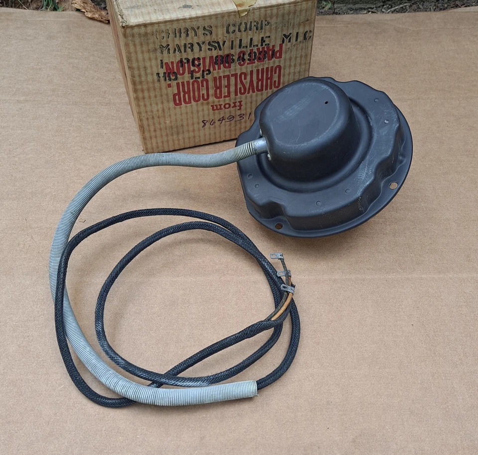 Plymouth P11 P12 1941 estándar especial de lujo nuevo en stock Mopar conjunto de faros derecho izquierdo Foto 3 de 3