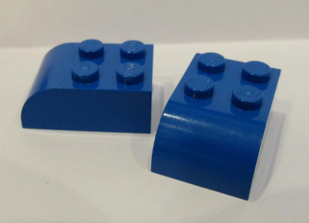 6215 LEGO Parts 2 Brick Modified 2 x 3 w Curved Top 6215 BLUE