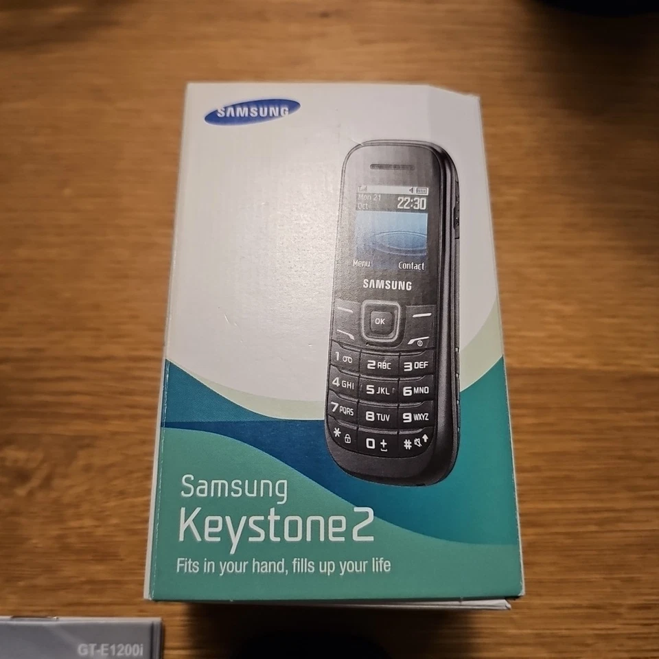 Handy Samsung Keystone 2 GT-E1200i Getestet Zustand Sehr Gut In OVP ohne Simlock - Bild 2 von 4