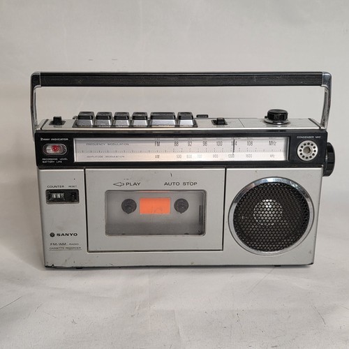 Sanyo M 1700F FM AM Radio Estéreo Cassette Grabadora Reproductor Japón De Colección - LEER - Imagen 17 de 24