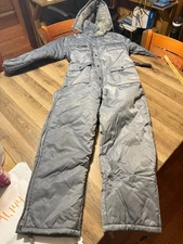 Vintage Outdoor Exchange Snowsuit Men's S/M? White Gray, Puffer Jacket & Pants