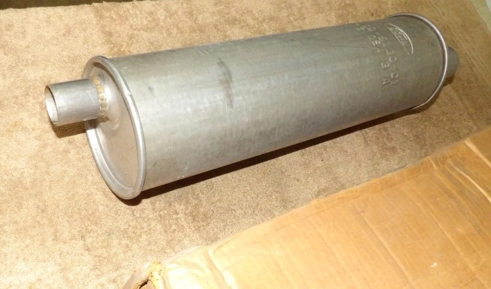 Ford Falcon Futura Comet 1960 1961 personalizado S-22 NOS 144 170 silenciador de escape Foto 4 de 4