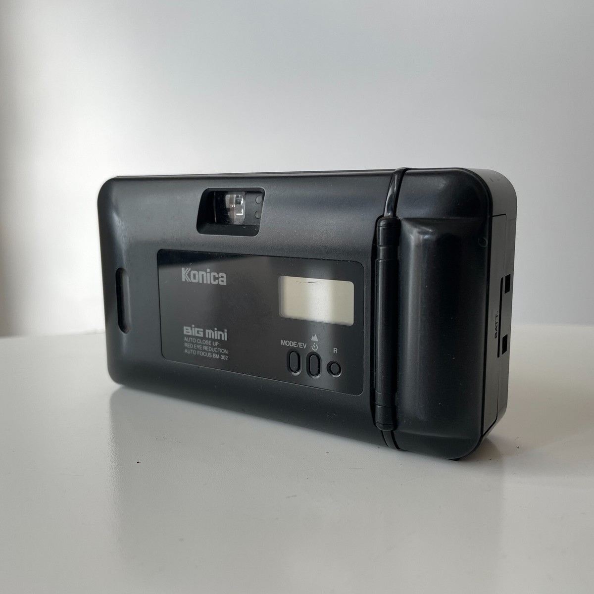 Konica Big mini BM-301 Black 35mm Film Camera Point & Shoot Konica Big mini BM-301 Black 35mm Film Camera Point & Shoot