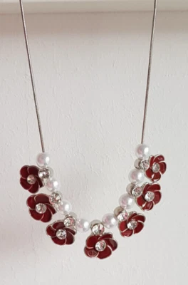 Mode-Collier 52 cm Kette mit Anhänger Mode-Perle weiß Blume dunkel rot klar K 59 - Bild 1 von 3