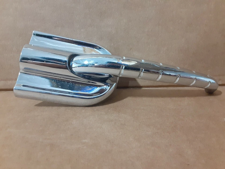 Manija de puerta exterior lateral derecha Studebaker Commander & Land Cruiser 1947-1949 Foto 2 de 4