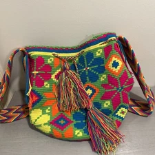 Authentic Wayuu Colombian Womens Handmade Large Colorful Mochila Bojo Tote Bag