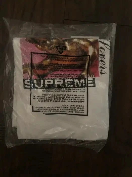 Tee Supreme Lovers