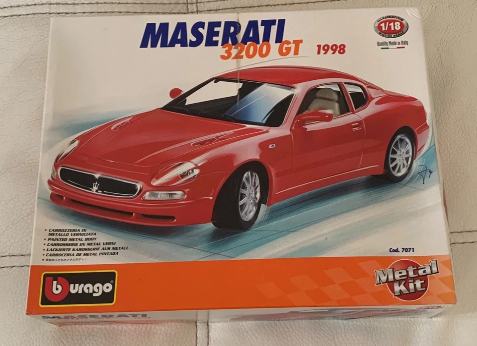 modello di un auto della Burago - Immagine 4 di 4