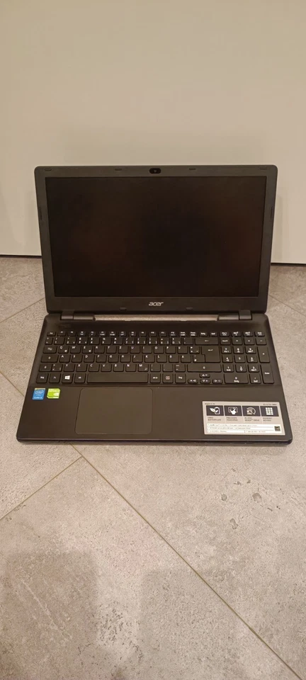 Acer Aspire E5-571G- Core i5 -tastatur  Defekt  - Windows 10 - Notebook/ Laptop - Bild 2 von 4