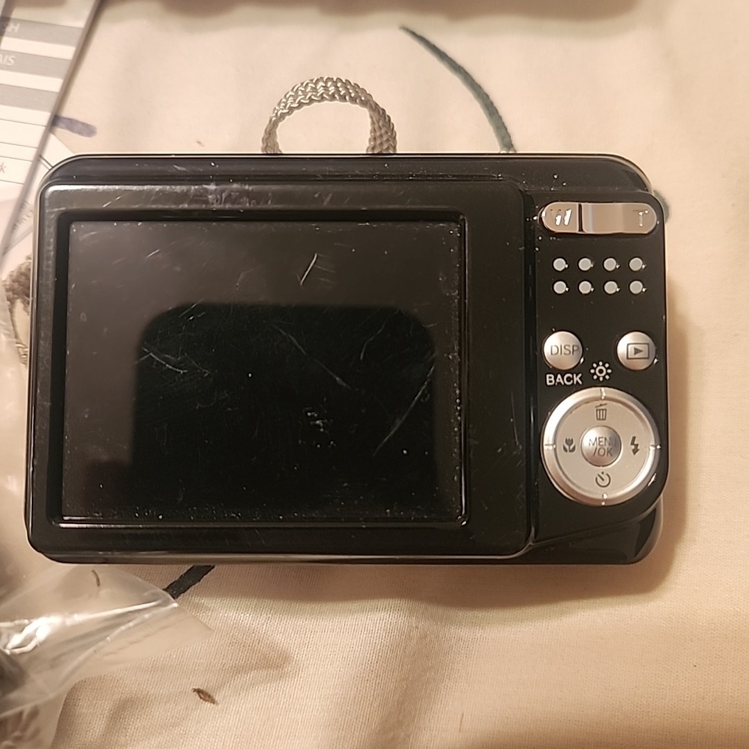 【実用品】FUJIFILM FinePix AX200 単3電池 広角ズーム 実用品】FUJIFILM FinePix AX200 単3電池 広角ズーム
