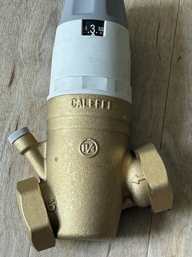 Caleffi Dial Pressure Reducing Valve 1"1/4 with Gauge 535071 - Picture 3 of 6