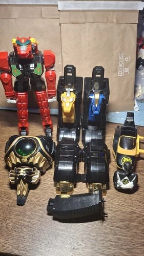 Vintage 1994 Mighty Morphin Power Rangers Thunder Megazord  (Not Complete)